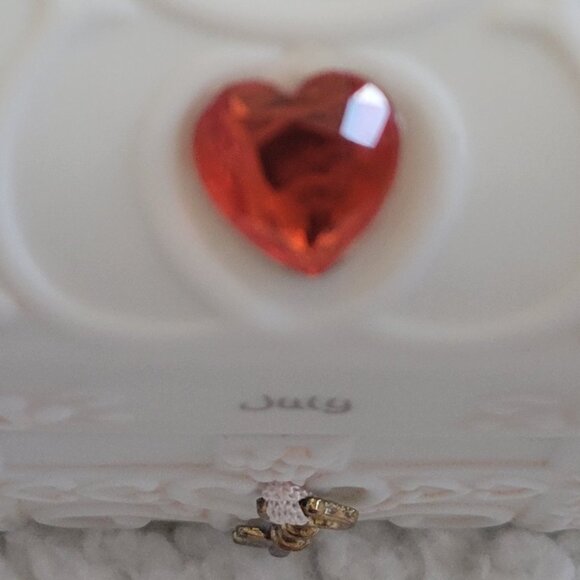 Precious Moments July Birthstone Hope Chest Gift Box - Picture 10 of 12